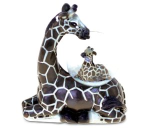 wild-snow-globe-giraffe